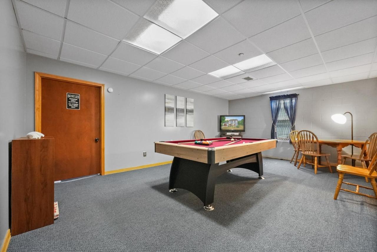 Holiday home Long Retreat- Hot Tub, Pool Table, Firepit
